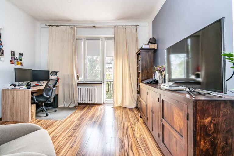 Tenement house - 2 rooms after renovation