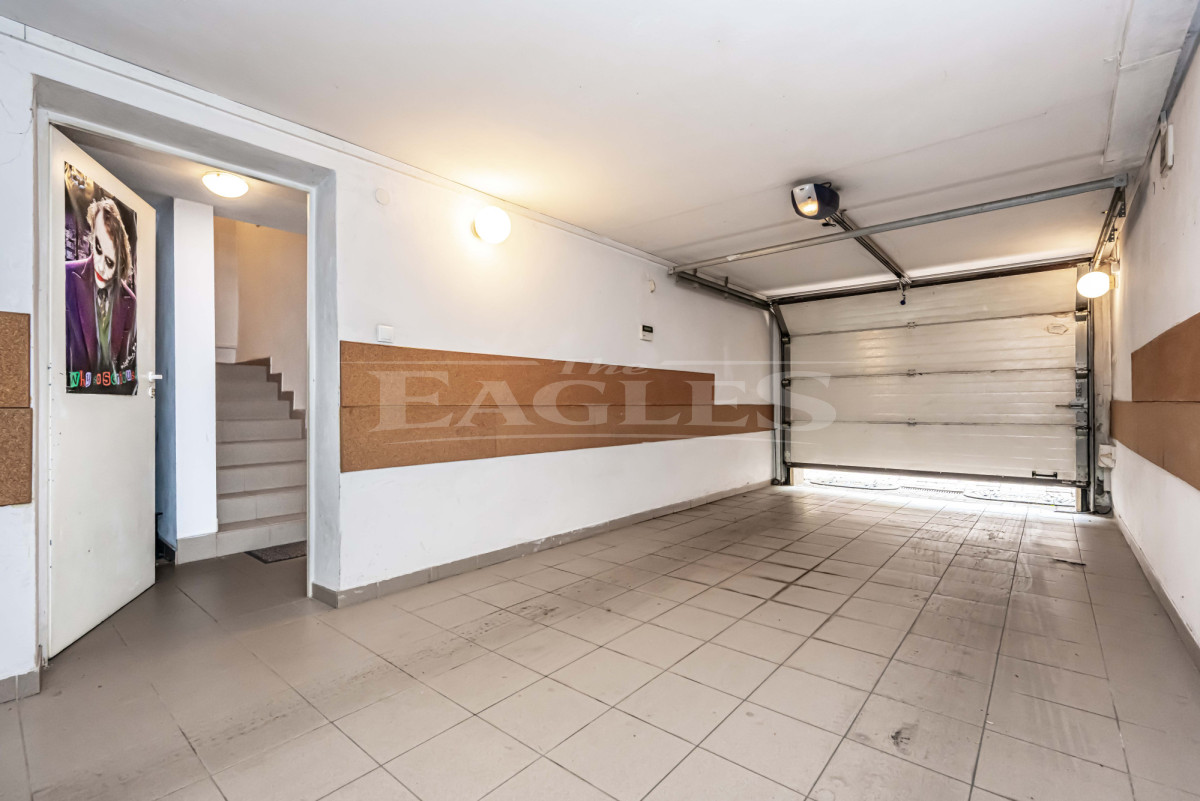 Wygodny dom – 240 m2 / 6 pokoi/ Wilanów