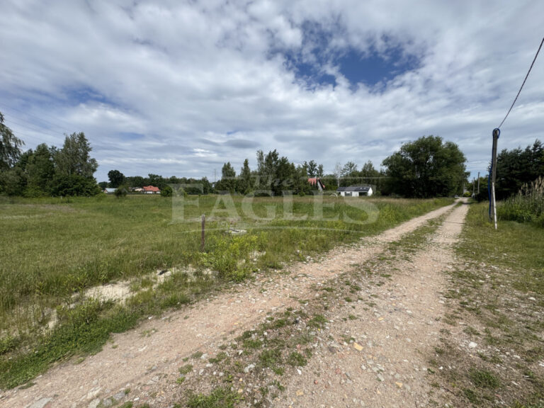 Działka budowlana 1141 m² w Wiązownie
