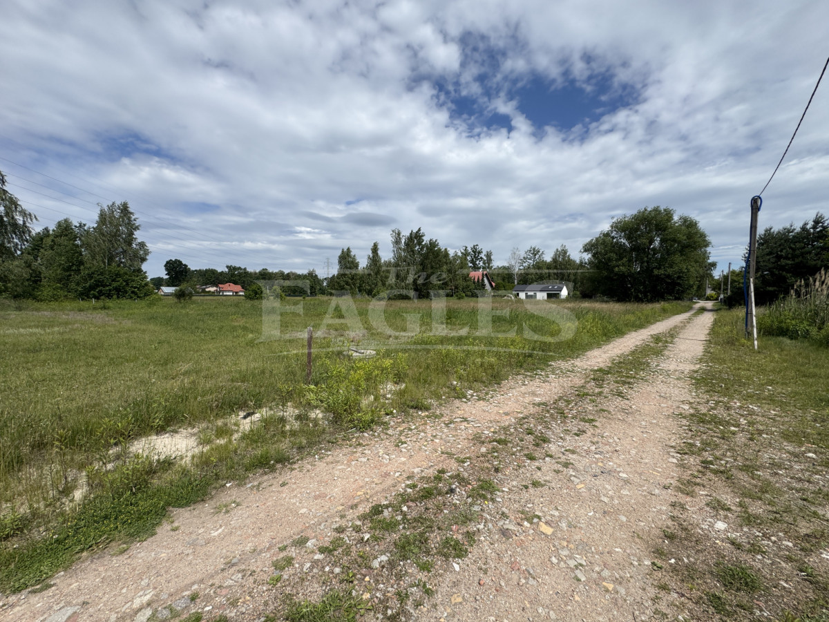 Działka budowlana 1141 m² w Wiązownie