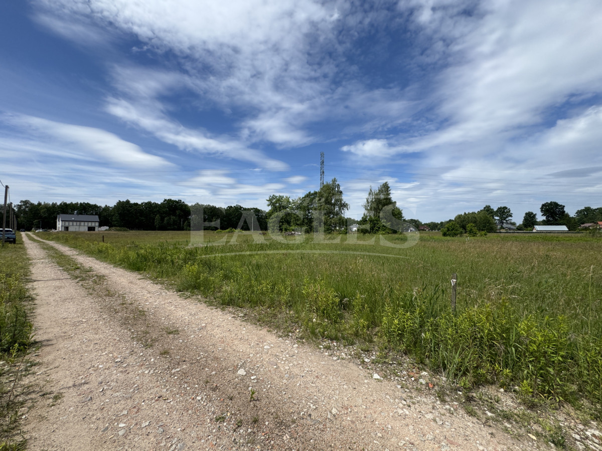 Działka budowlana 1141 m² w Wiązownie